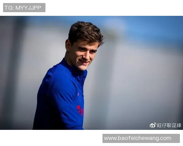 足球明星身着旺仔服装展现青春活力引发粉丝热议与追捧